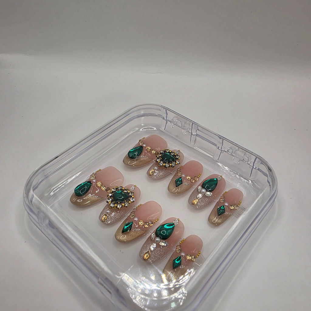 Uñas postizas hechas a mano