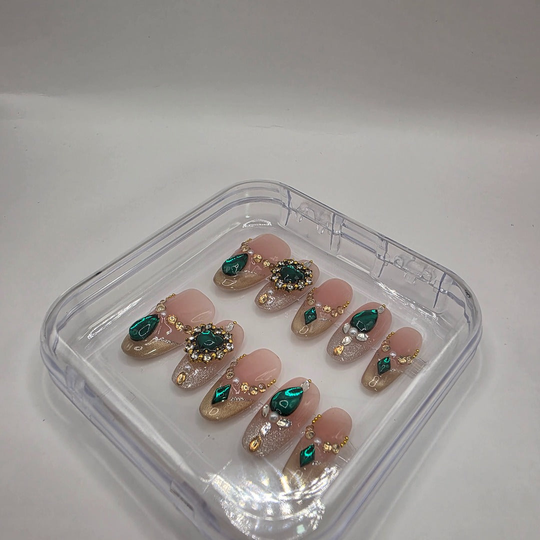 Uñas postizas hechas a mano