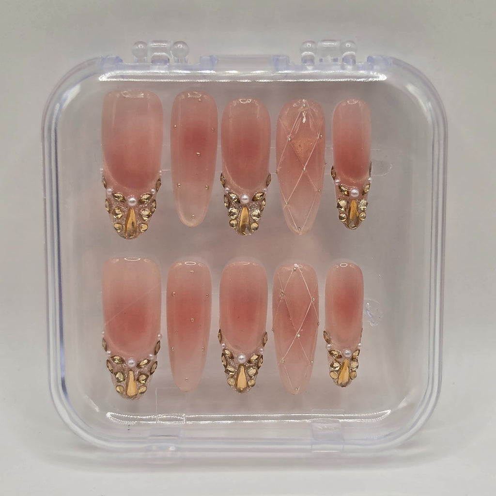Uñas postizas hechas a mano