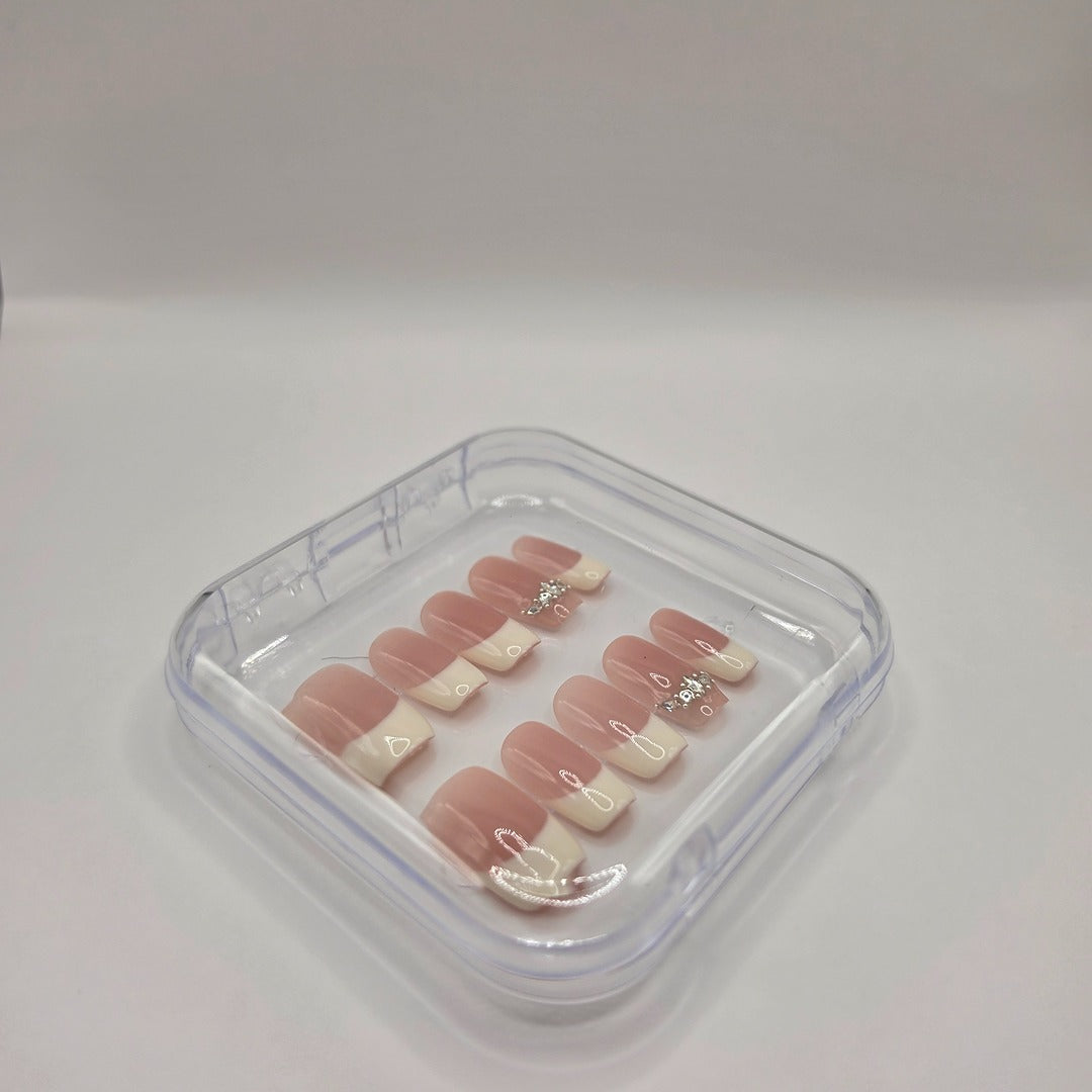 Uñas postizas hechas a mano